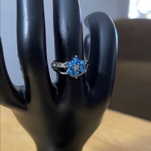 Elegant Blue Floral Ring